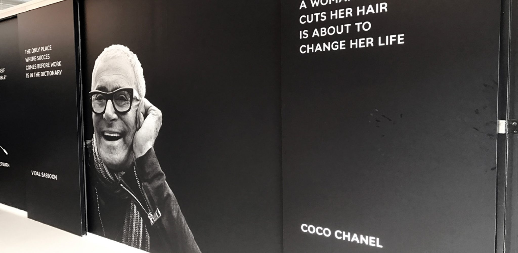 Foto behang, systeemwand voor expositie coco chanel